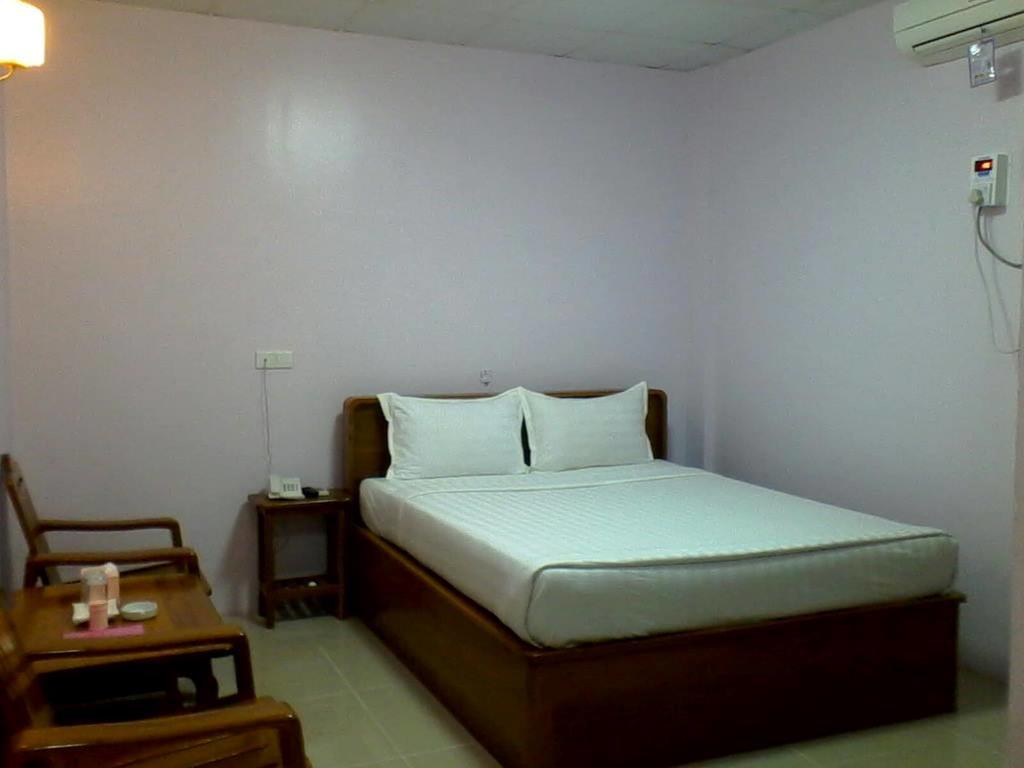 Aung Tha Pyay Hotel 3 Rangoon Værelse billede